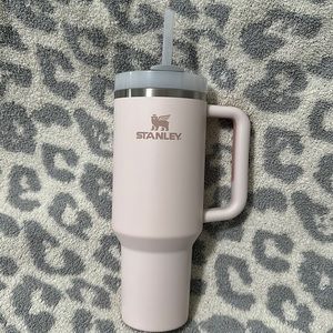 Stanley 40 oz tumbler